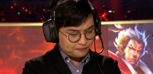 重庆狼队小胖吃瓜视频,揭秘球场背后的趣味瞬间