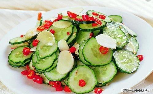 小瓜怎么切块煮着吃视频,简单美味家常菜分享