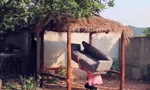 凉亭吃瓜事件真相揭秘视频,揭秘背后惊人真相