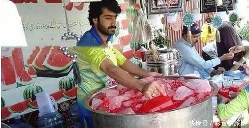 印度人吃瓜照视频,瓜果飘香，民众共享欢乐时光